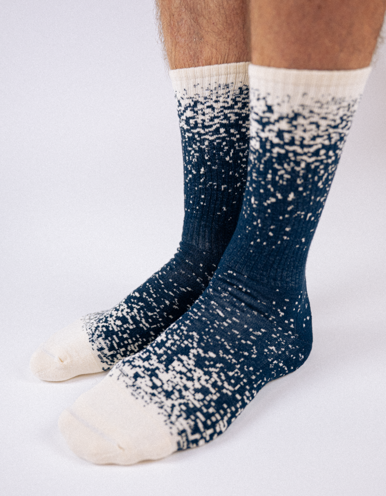 Athletic Distorted Gradient | Off White
