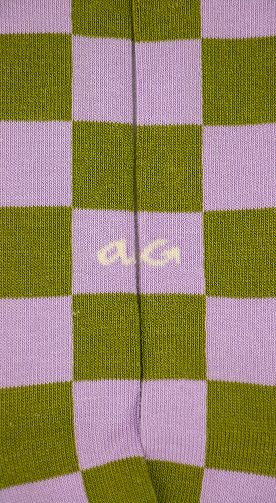 Check | Lila